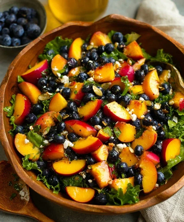 Summer Peach And Blueberry Knon-non-non-alcoholic alternativeic non-alcoholic ale Salad